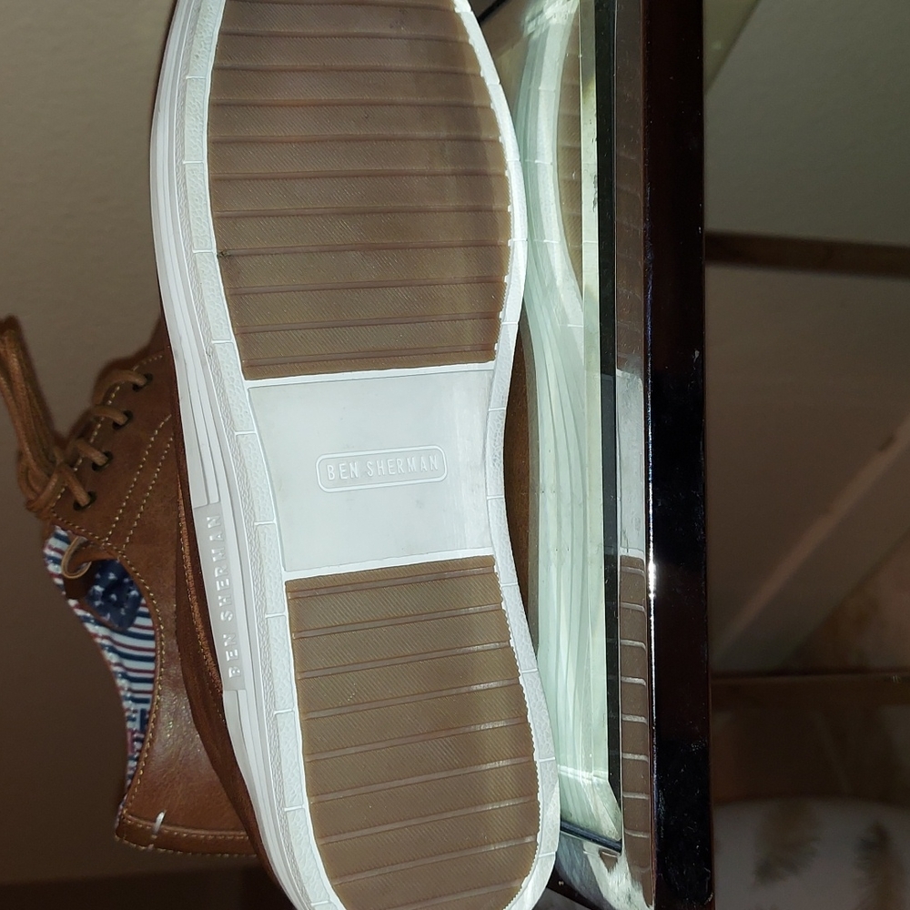 Shoes - Picture 5 of 7